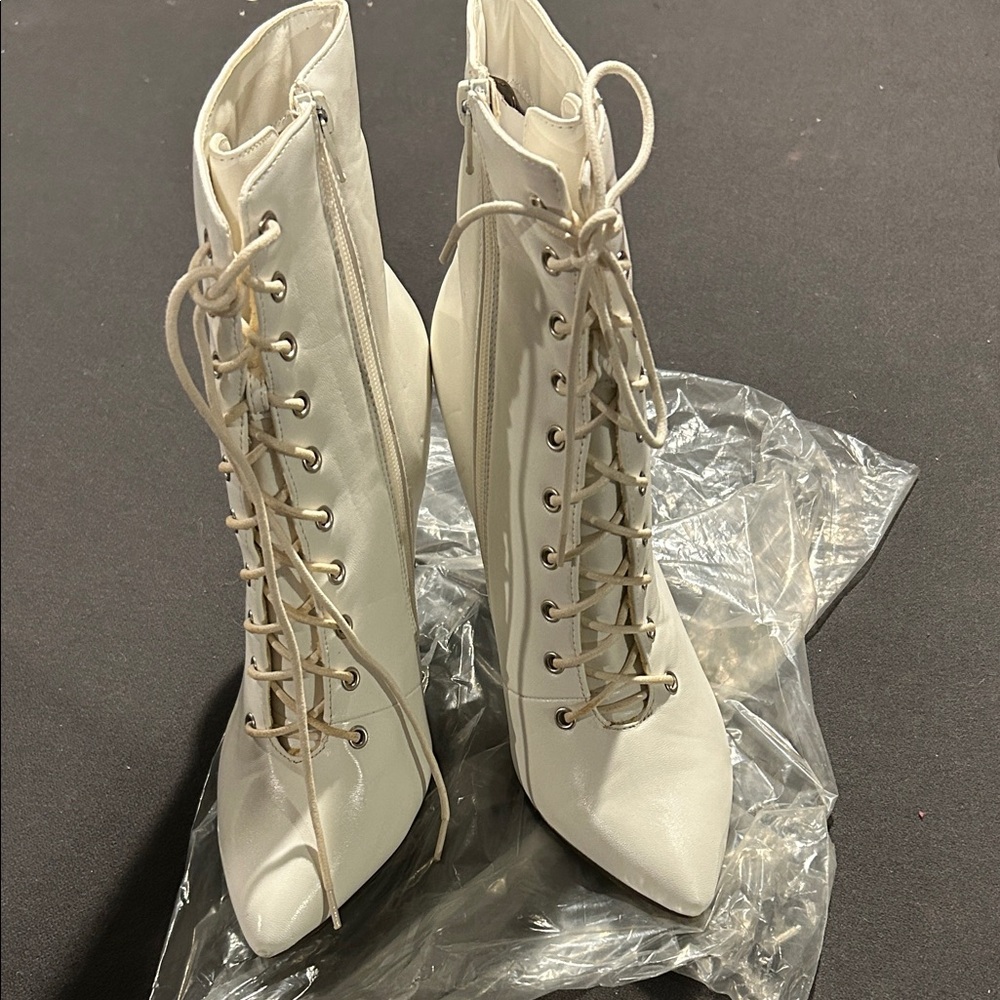 Elegant White Lace-Up Ankle Boots